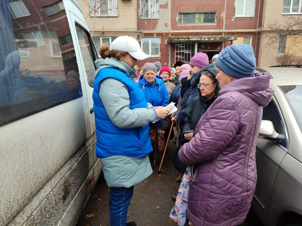 Постраждалі мешканці Дружківської громади отримали допомогу від благодійників