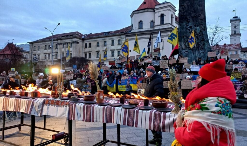 У Львові провели акцію на підтримку полонених "Третє Різдво в полоні" (фото)