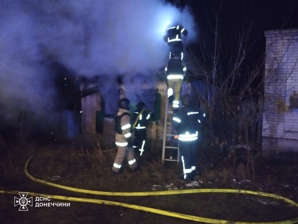 Три пожежі за добу ліквідували рятувальники на Донеччині