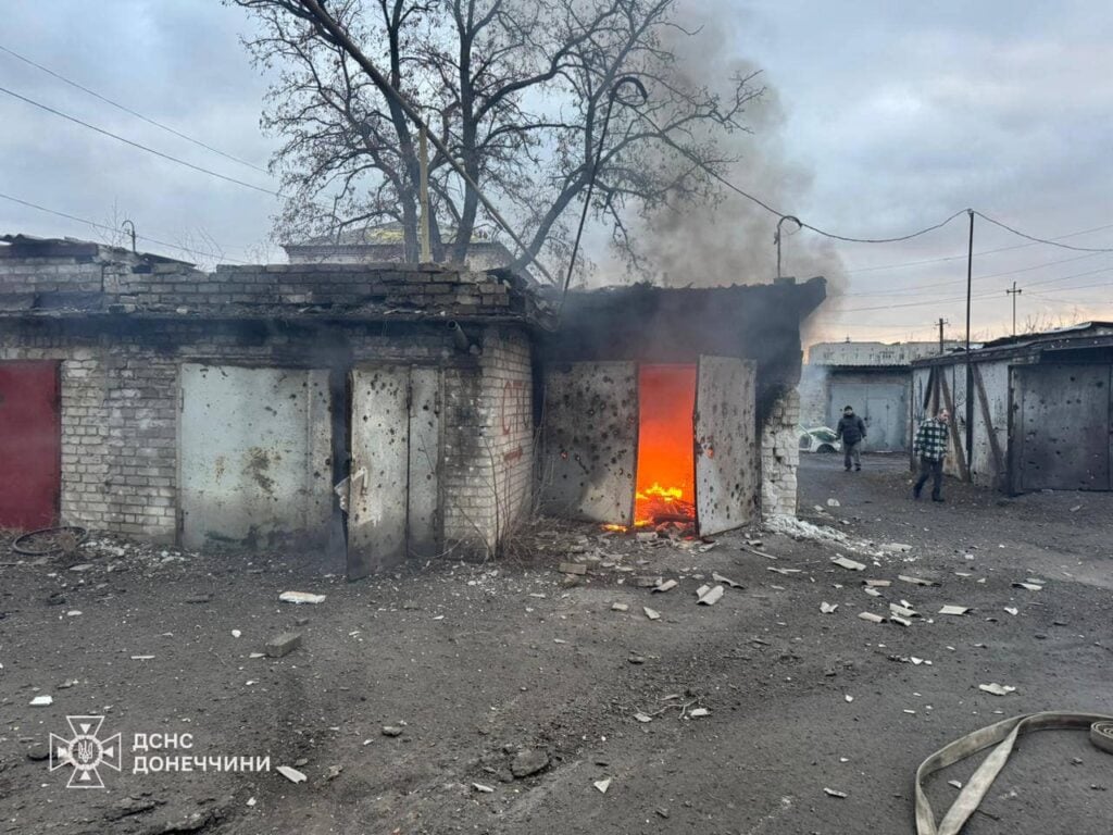 У Лимані рятувальники ліквідували наслідки ворожого обстрілу