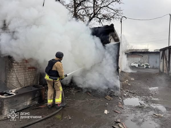 В Лимане спасатели ликвидировали последствия вражеского обстрела