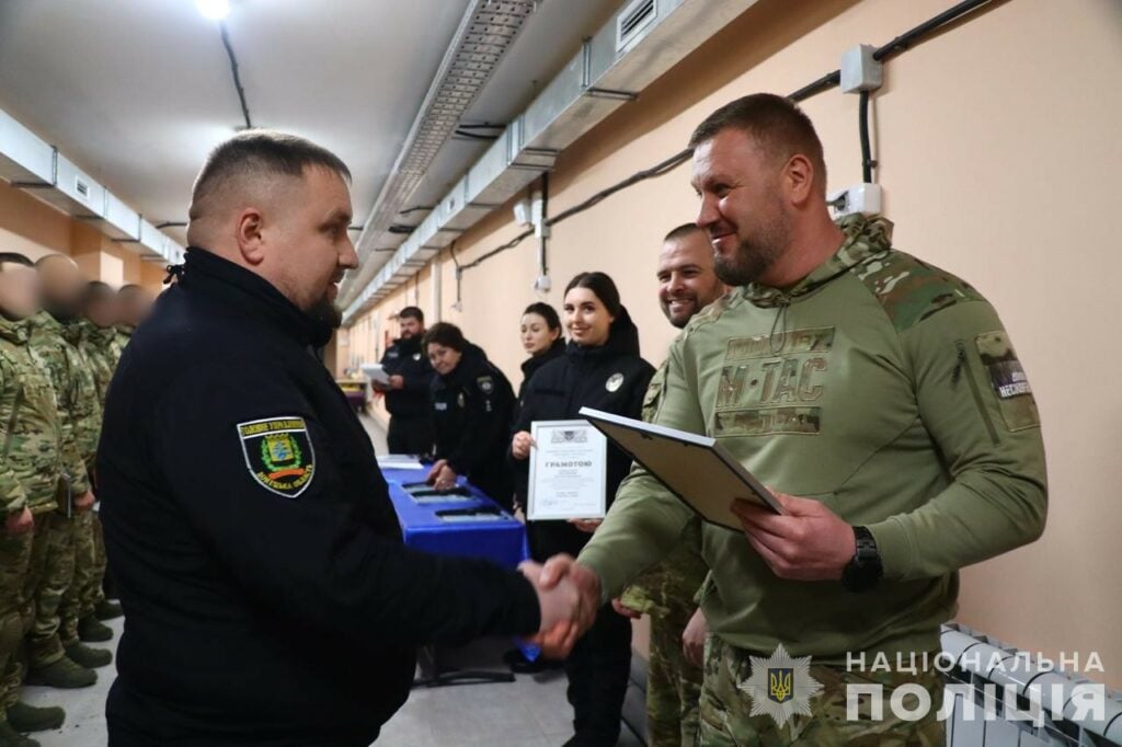 Заступник Голови Нацполіції України нагородив поліцейських, які несуть службу на Донеччині