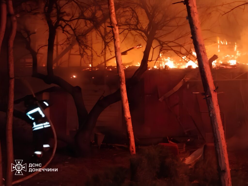 У Дружківці рятувальники ліквідували пожежу в приватному секторі