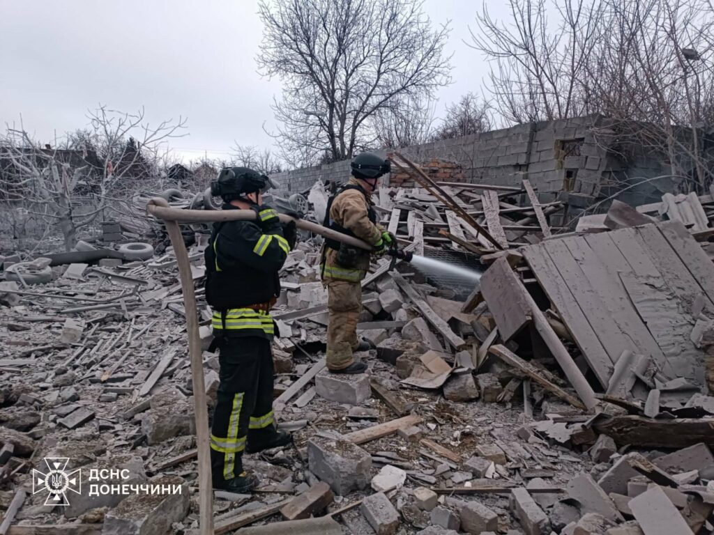 Минулої доби у Костянтинівці рятувальники залучались до ліквідації наслідків обстрілу