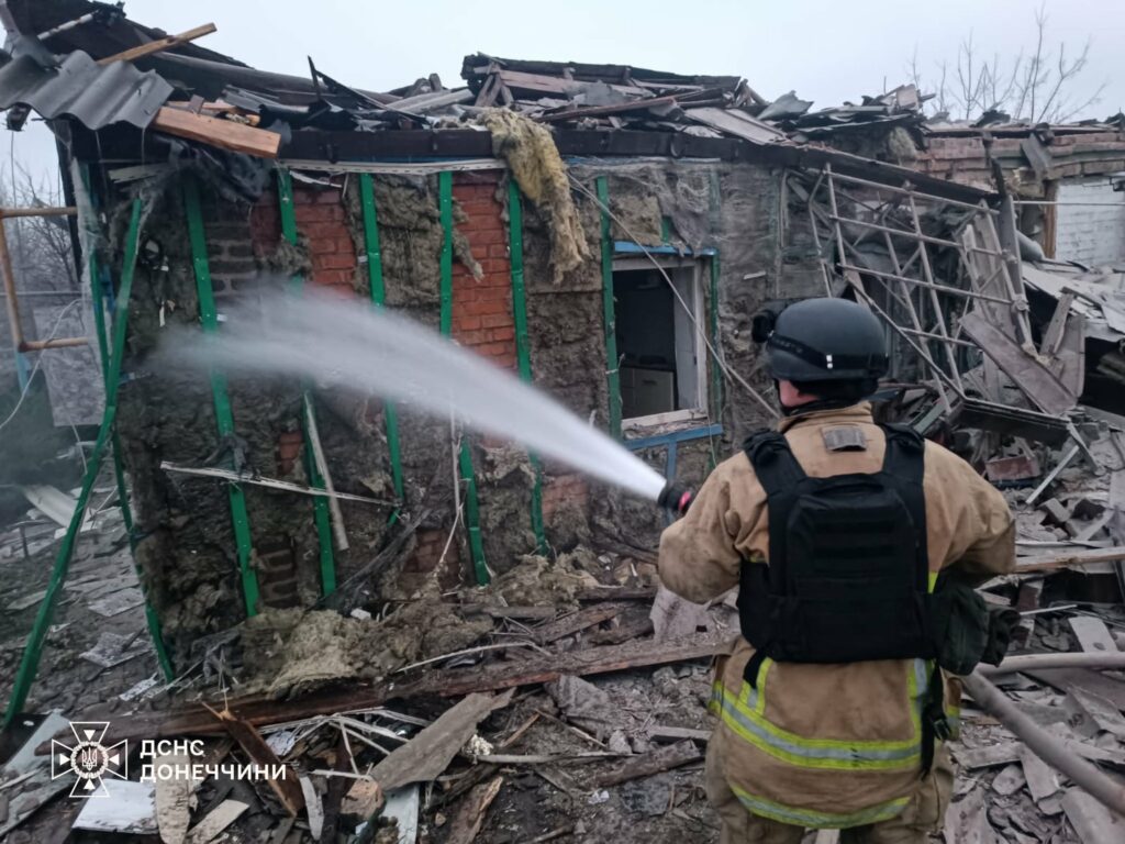 Минулої доби у Костянтинівці рятувальники залучались до ліквідації наслідків обстрілу