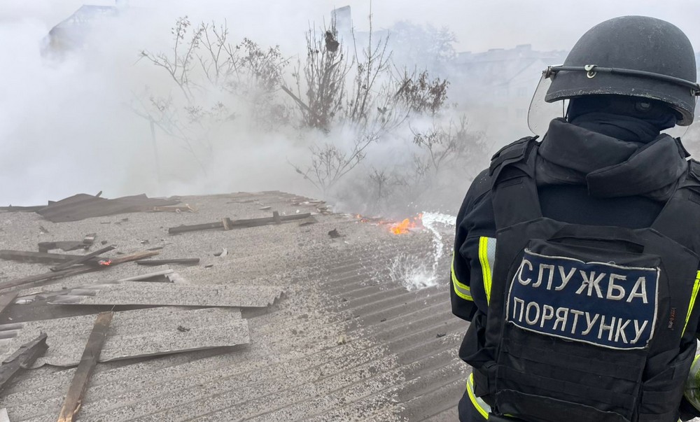 У Добропіллі рятувальники ліквідували пожежу в магазині