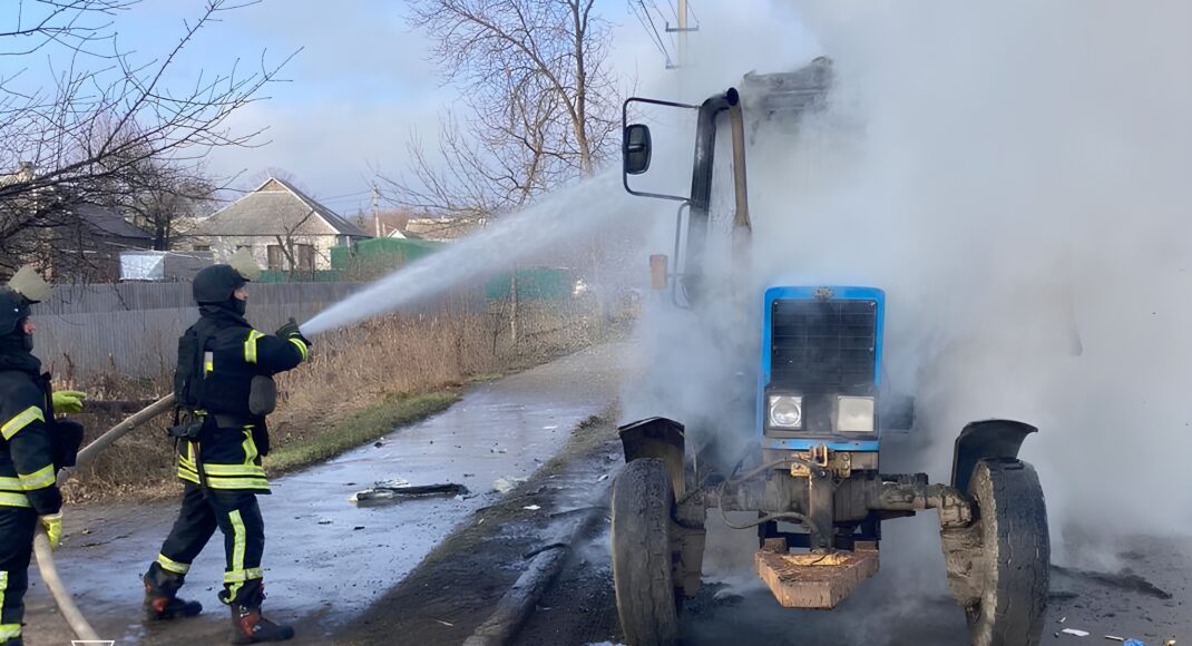 В Краматорске чрезвычайники ликвидировали пожар трактора