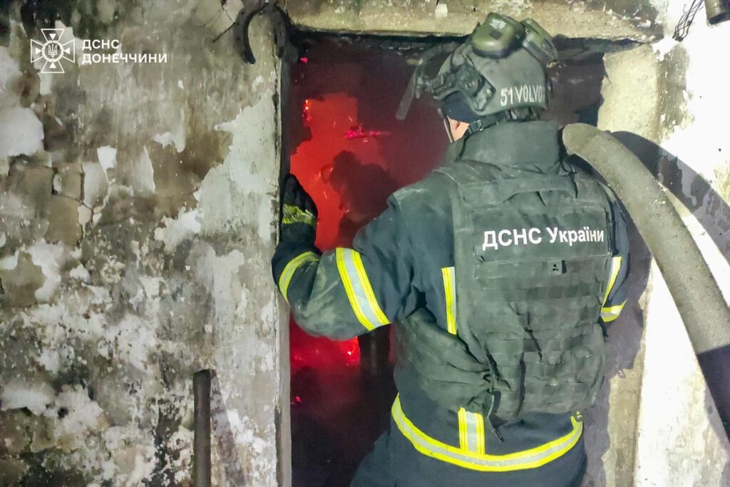 У Покровському районі минулої доби рятувальники ліквідували 2 пожежі