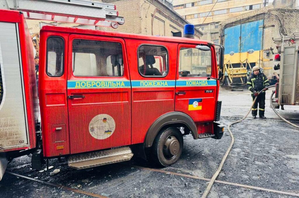 В Родинском пожарном ГСЧС помогали тушить пожар добровольцы-спасатели из Покровска