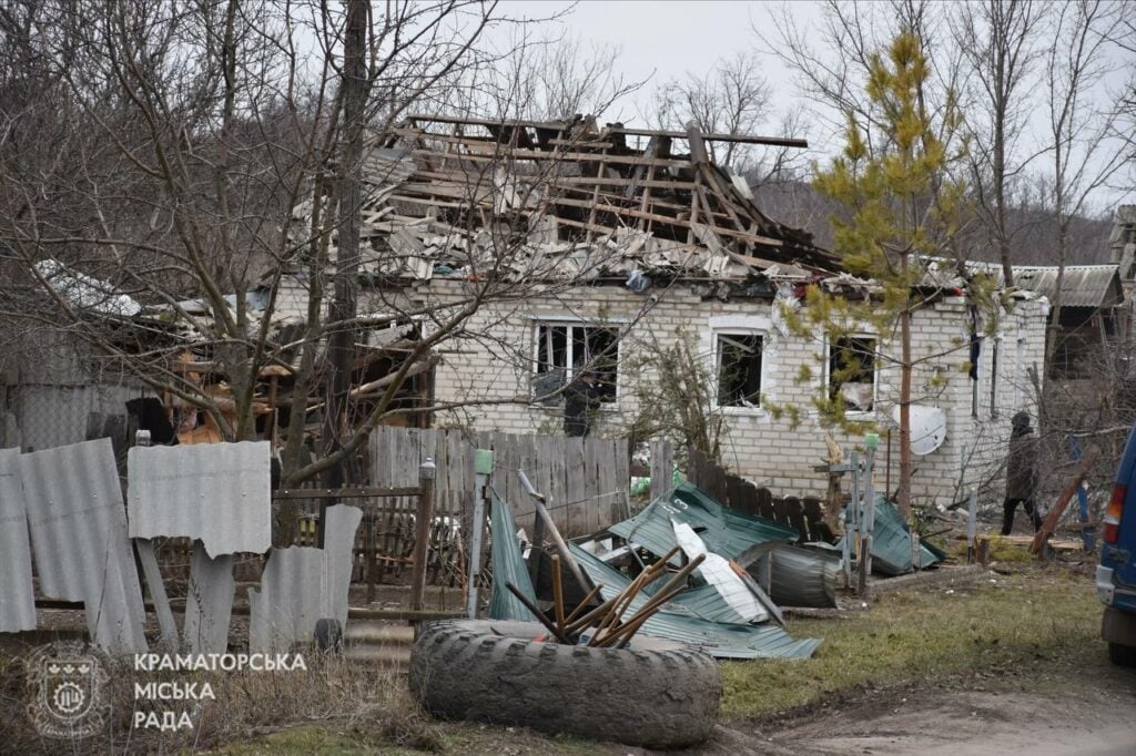 У міськраді Краматорська розповіли про наслідки ворожого обстрілу (фото)