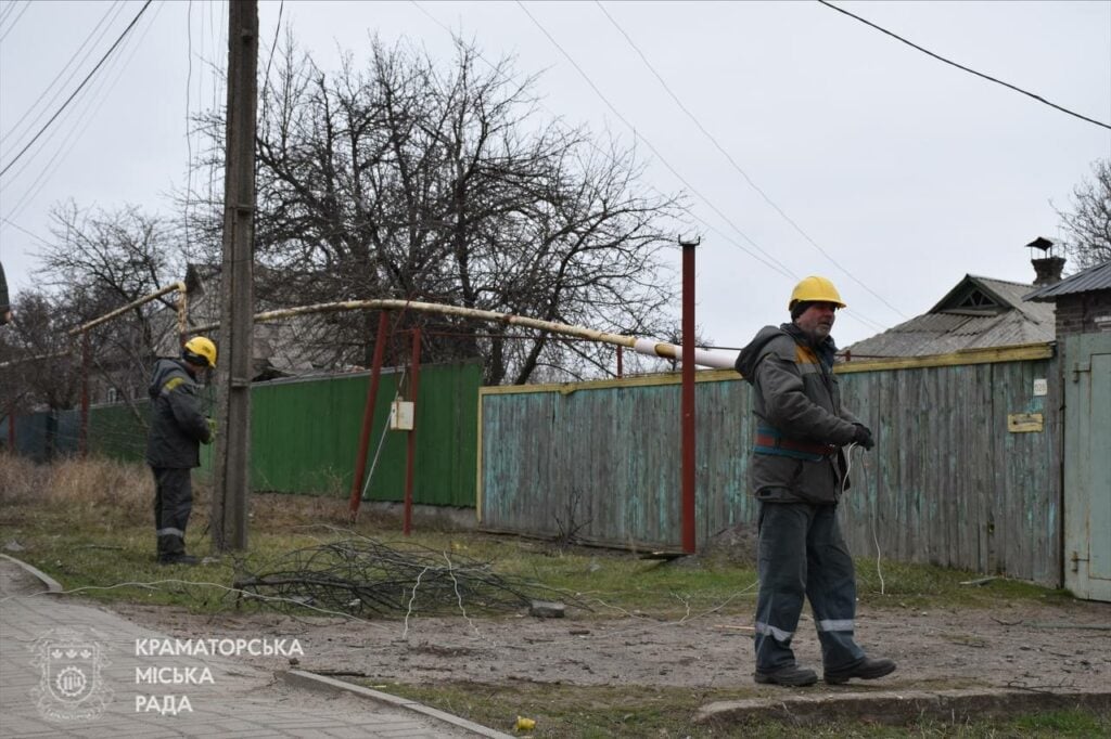 У міськраді Краматорська розповіли про наслідки ворожого обстрілу (фото)