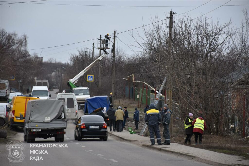 У міськраді Краматорська розповіли про наслідки ворожого обстрілу (фото)