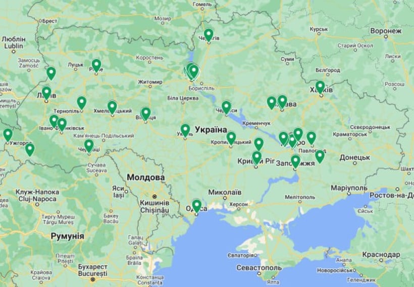 У 19 більш безпечних регіонах України працює 94 гуманітарних центрів і хабів для ВПО з Донеччини