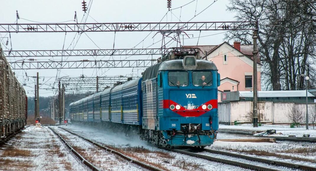 Відзавтра "Укрзалізниця" змінює графік руху поїздів з Донеччини до Рівного, Луцька та Ковеля