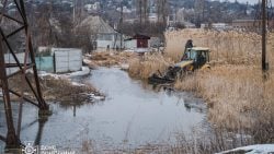 Почав підійматися рівень води у річці Бичок у Краматорську: що роблять надзвичайники (фото)