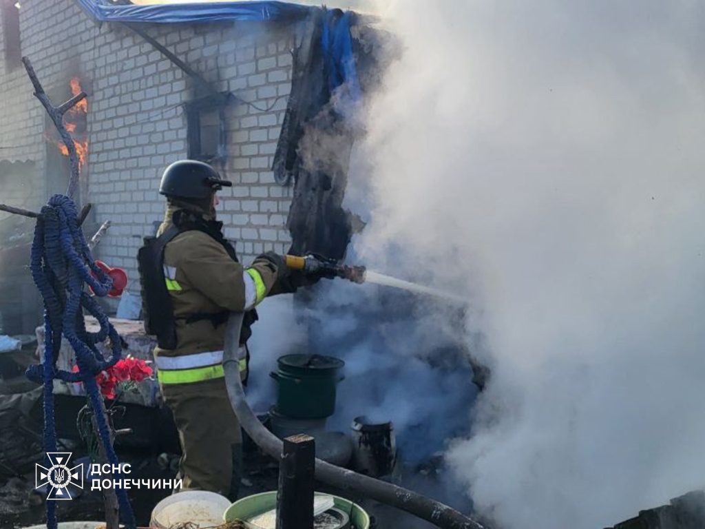 У Лимані рятувальники ліквідували пожежу в приватному житловому будинку 