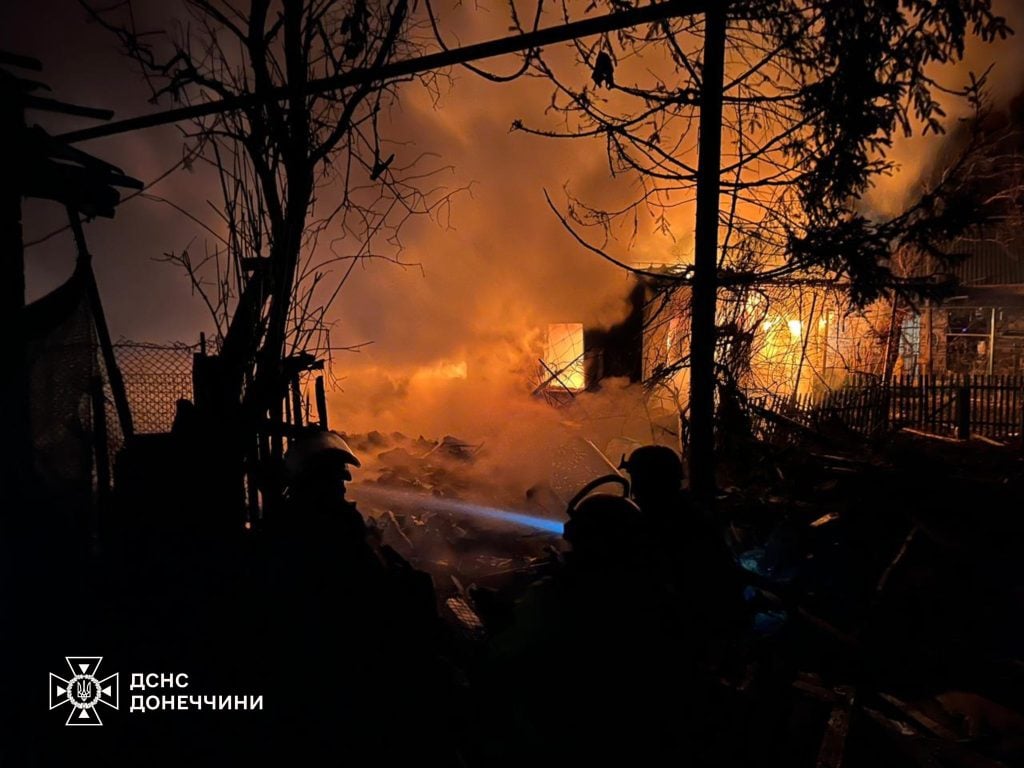 У Слов'янську рятувальники ліквідували пожежу у житловому будинку