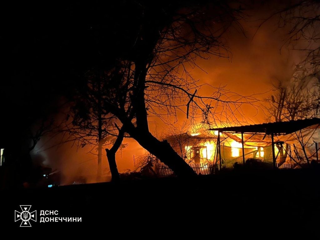 У Слов'янську рятувальники ліквідували пожежу у житловому будинку