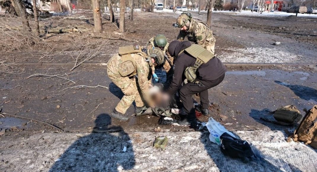 Зросла кількість поранених унаслідок російських авівударів по Костянтинівці (фото)