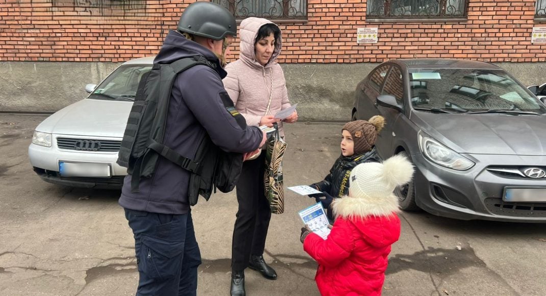 У 17 громадах Донеччини, що оголошені зоною активних бойових дій, досі живуть близько 43 тис. людей