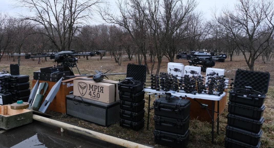 Підрозділам ОТУ "Луганськ" передали FPV-дрони, "мавіки", розвідники та важкі ударні бомбери (фото)