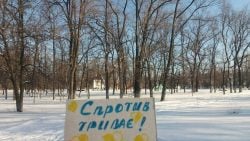 На вулицях й у парках окупованої Луганщини з'явилися символи спротиву (фото)