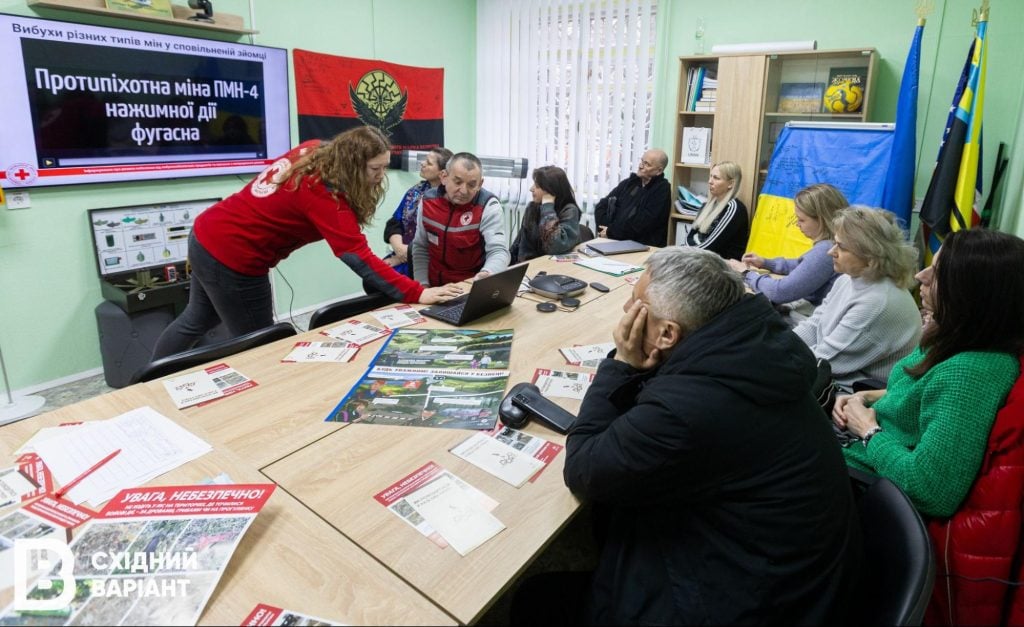 Центр єдності та національного спротиву Донецької області_04