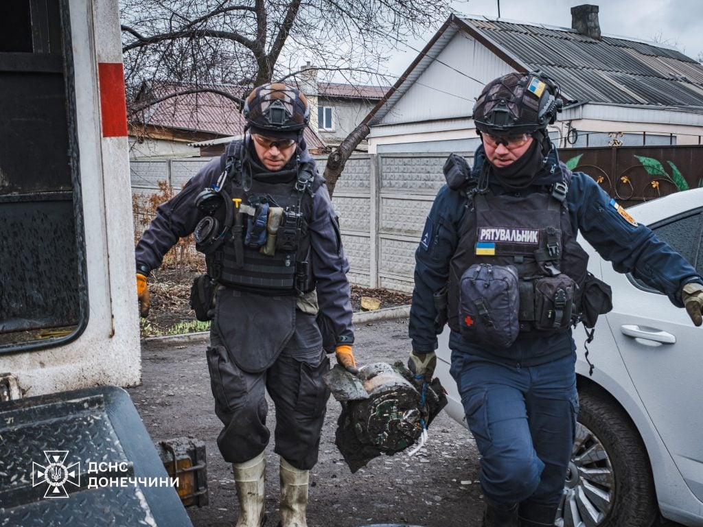 В Доброполье в Донецкой области спасатели уничтожили остатки российской ракеты