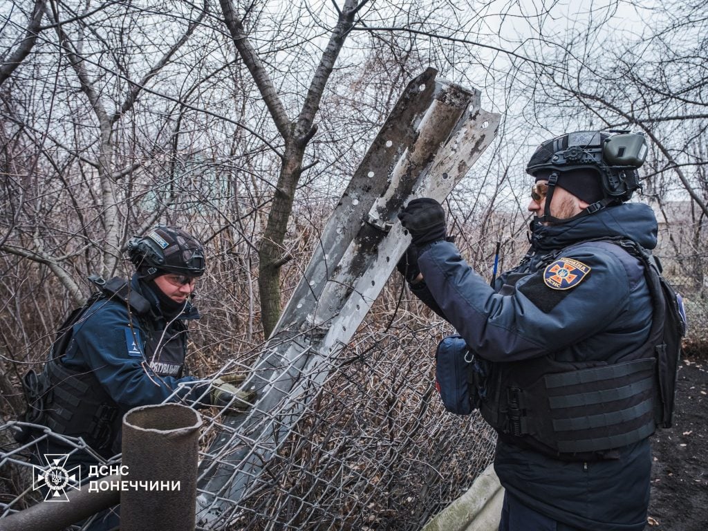 У Добропіллі на Донеччині рятувальники знищили залишки російської ракети