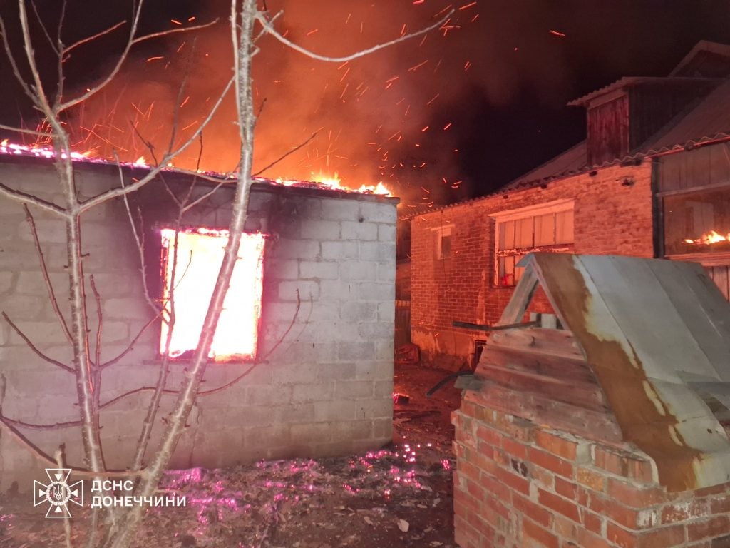 У Дружківці на Донеччині палала господарча споруда