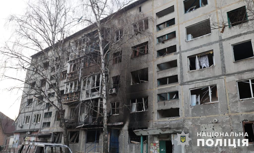 В результате массированного обстрела Доброполья известно об 11 погибших и 30 раненых
