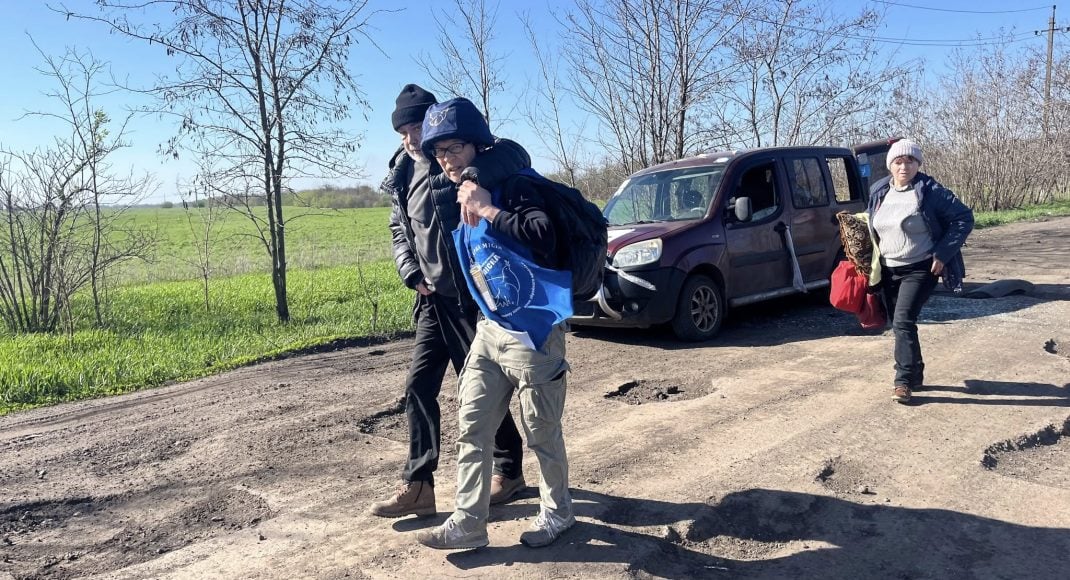 Филашкин рассказал, сколько людей удалось эвакуировать из мест обстрелов в десятикилометровой зоне Донецкой области
