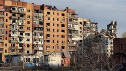 У Покровській громаді продовжують відновлення комунікації і наведення ладу в місті навіть під ворожими обстрілами