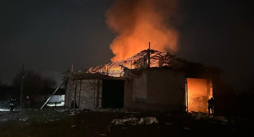 У поліції Донеччини розповіли про наслідки вчорашніх російських обстрілів регіону (фото)