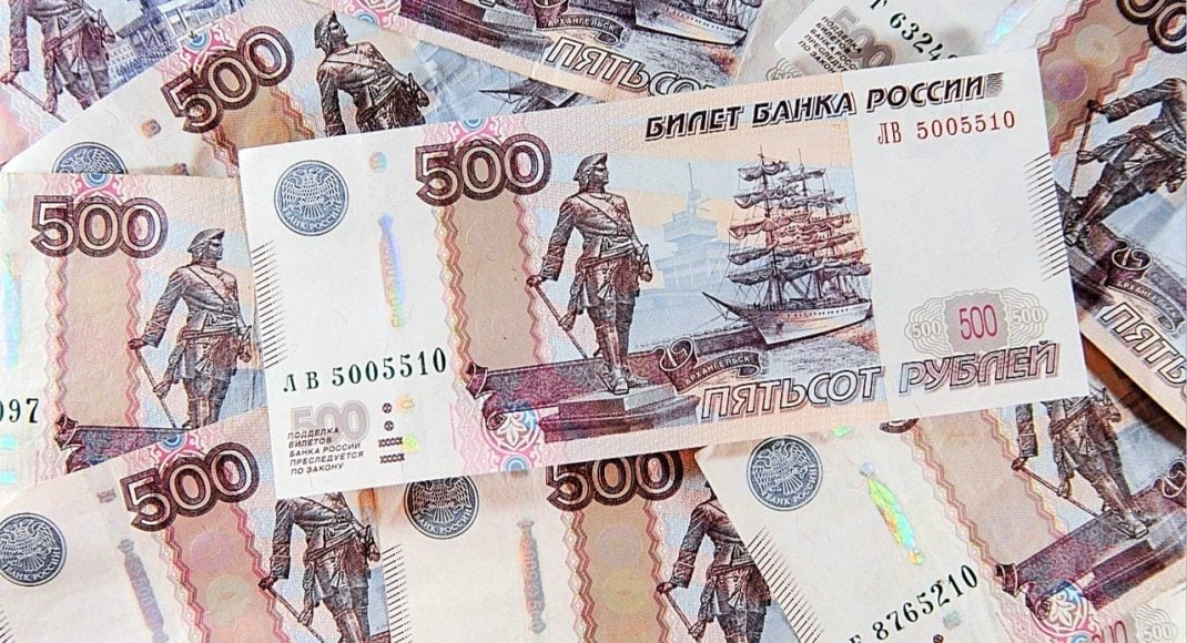 Коммунальщики оккупированной Кадиевки были вынуждены сдать деньги на восстановление российской военной техники