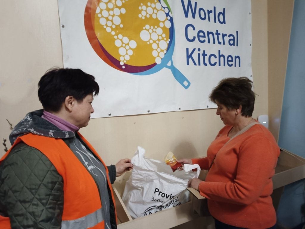Громади Донеччини отримали понад 312 тонн благодійної допомоги за тиждень