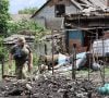 Поранено 80-річну жінку та чоловіка: поліція показала наслідки ворожого обстрілу по Краматорську (відео)