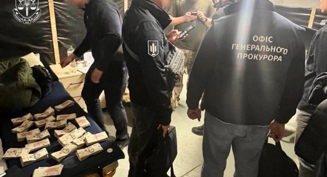 В Донецкой области задержали командира подразделения за возможные махинации с боевыми выплатами