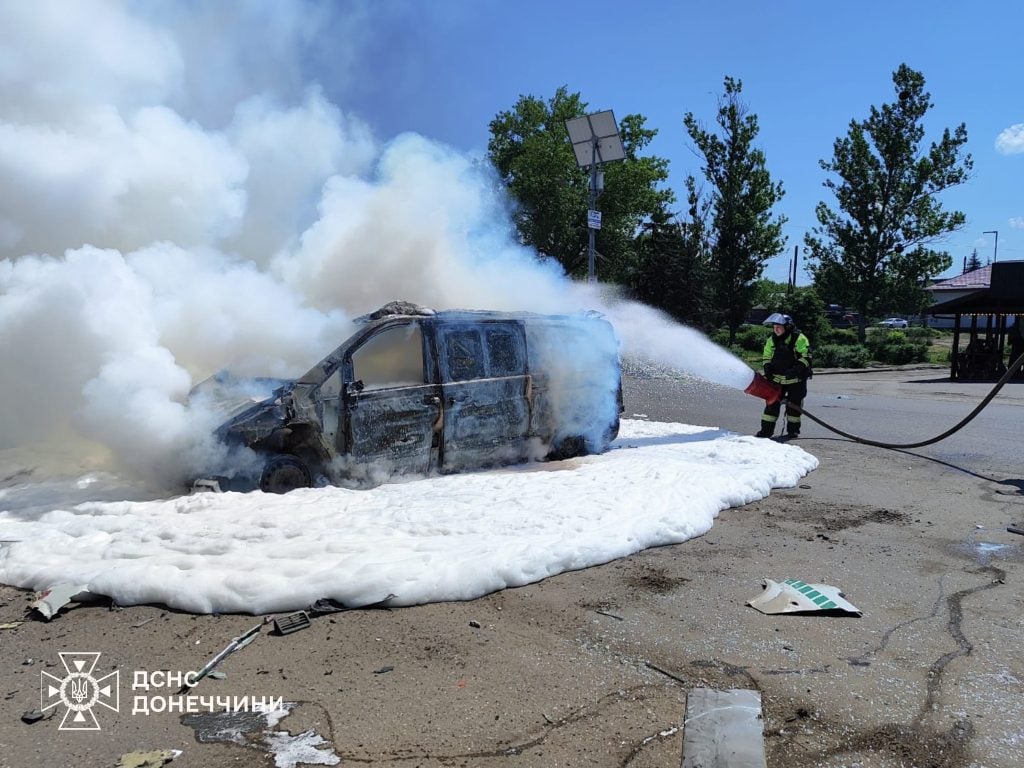 Райгородок был под ударом русских дронов, пострадали люди, сгорел автомобиль