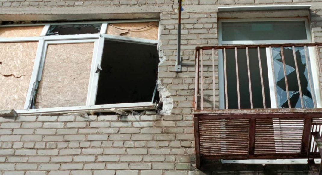 В Константиновке вражеским обстрелом повреждено учреждение здравоохранения