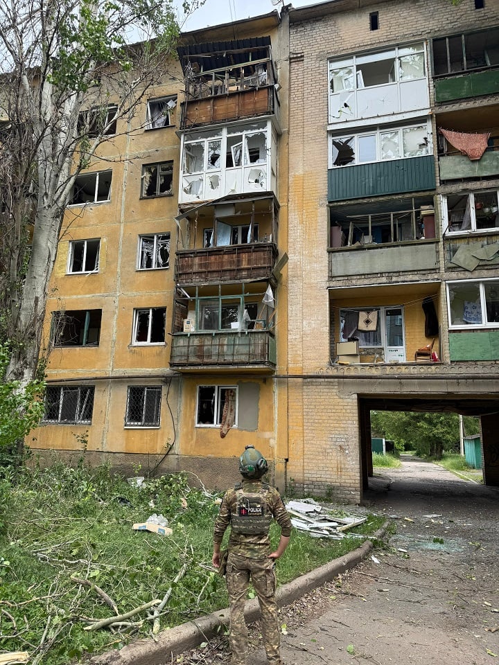 У Костянтинівці поранено мирних жителів, пошкоджено десятки будівель