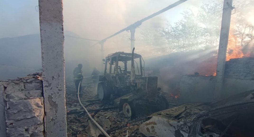 У Краматорському і Покровському районах виникли пожежі після ворожих обстрілів