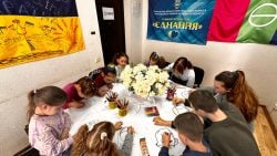 У Кропивницькому діти з Покровської громади створювали портрети своїх мам (фото)