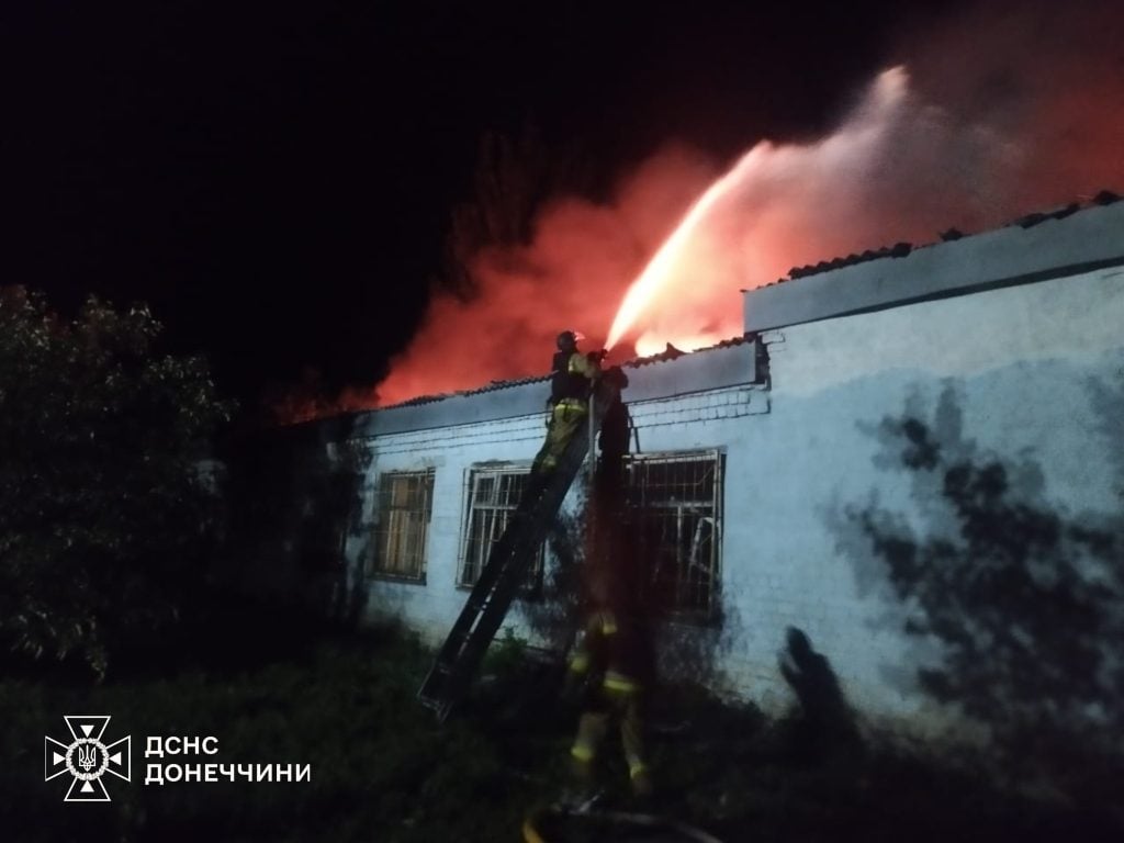 В Новодонецкой общине на Донетчине огнеборцы ликвидировали масштабные пожары, ранены