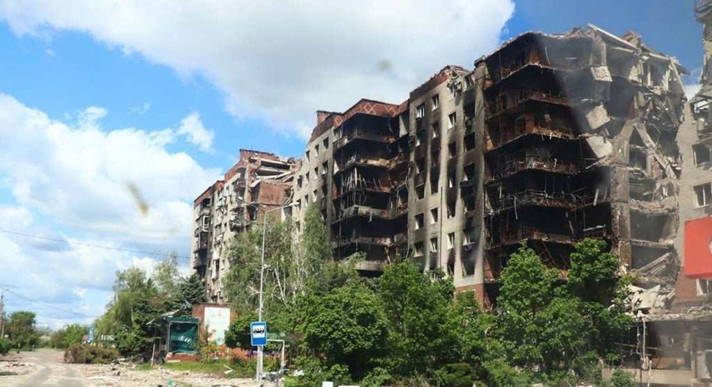 У Покровську під постійними обстрілами, без електрики