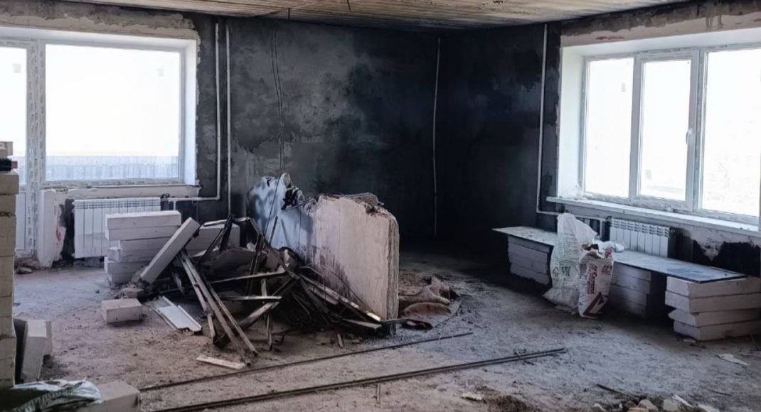 В окупованому Маріуполі жителі скаржаться на зруйновані росіянами будинки без обіцяних відновлень (відео)