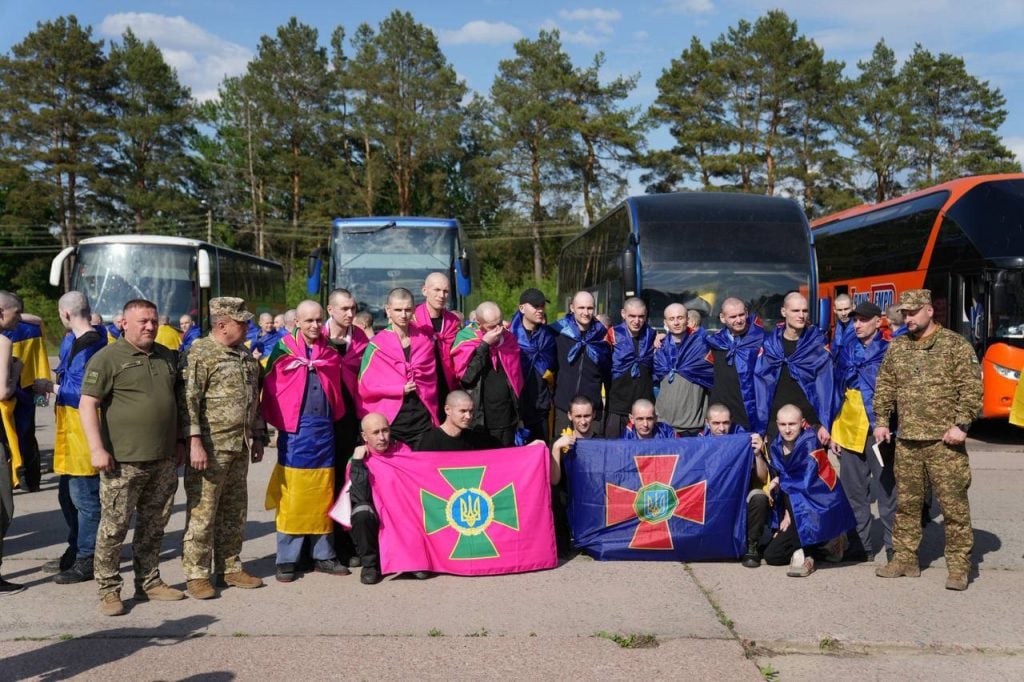 За два дні масштабного обміну полоненими в Україну повернулися 40 бійців з підрозділів МВС