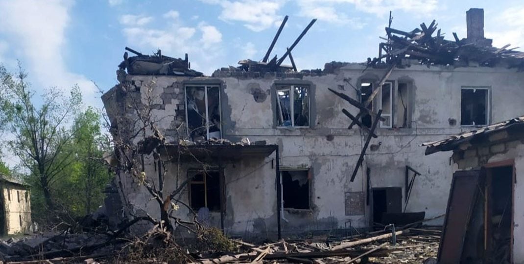 По Константиновке оккупанты нанесли 8 ударов бомбами, БпЛА, артиллерией, а Доброполье атаковали 6 ударными дронами: подробности (фото)