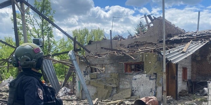 Росіяни скинули на Костянтинівку 3 авіабомби: що відомо (фото)