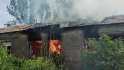 В результате российских обстрелов Константиновки пылали жилые дома (фото, видео)